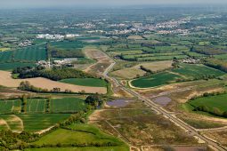 Objets volants, Vue aerienne, Paysage, Campagne, Village, Construction, Maison, Tourisme