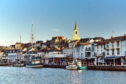 Bateau, Port, Construction, Maison, Eglise, Voilier, Chalutier, Mer, Paysage, Tourisme