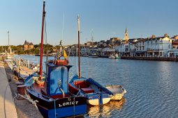 Bateau, Port, Construction, Maison, Eglise, Voilier, Chalutier, Mer, Paysage, Tourisme
