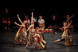 IOV Indonesia, Spectacle