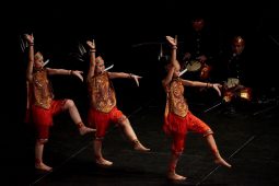 IOV Indonesia, Spectacle