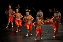 IOV Indonesia, Spectacle