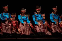 IOV Indonesia, Spectacle