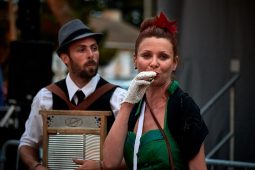 Concert, The Sassy Swingers
