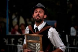 Concert, The Sassy Swingers