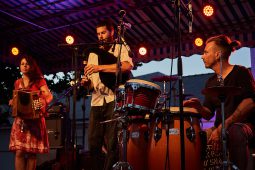 Aloubi, Concert
