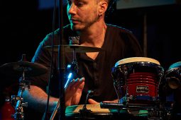 Aloubi, Concert