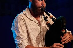 Aloubi, Concert