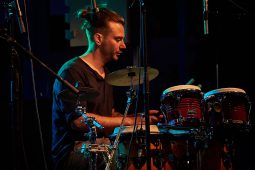 Aloubi, Concert