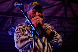 Otis Taylor Band, Concert