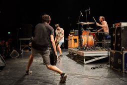 Guerilla Poubelle, Concert