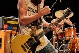 Guerilla Poubelle, Concert