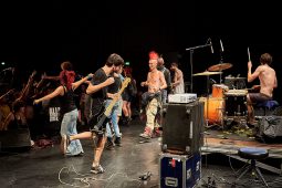 Guerilla Poubelle, Concert