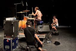 Guerilla Poubelle, Concert