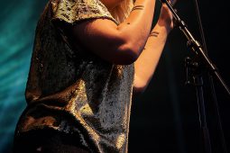 Concert, Hyphen Hyphen