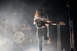 Concert, Hyphen Hyphen