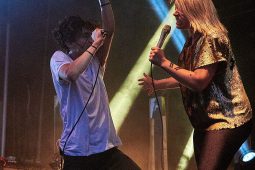 Concert, Hyphen Hyphen
