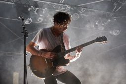 Concert, Hyphen Hyphen