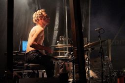 Concert, Hyphen Hyphen