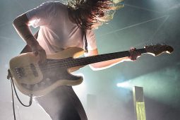 Concert, Hyphen Hyphen