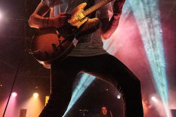 Concert, Hyphen Hyphen