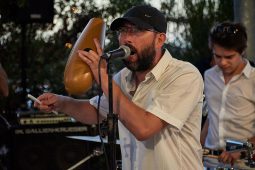 Concert, Pan Vaca