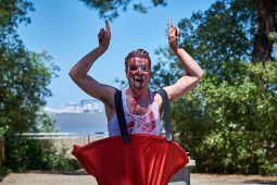 Cie Du Grenier au Jardin, Spectacle