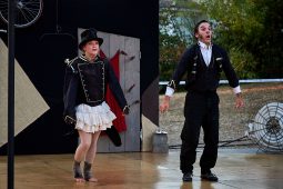 La Folle Allure, Spectacle