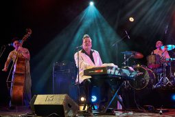 Concert, Mike Sanchez