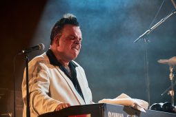 Concert, Mike Sanchez
