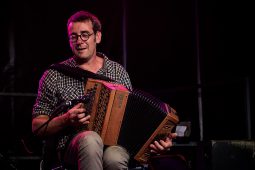 Carré Manchot, Concert