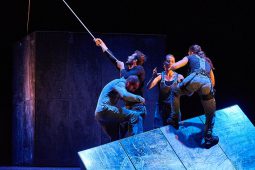 Cie Lève un peu les bras, Spectacle