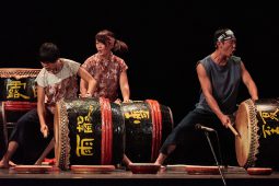 Orang Orang Drum Theatre, Spectacle