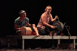Orang Orang Drum Theatre, Spectacle
