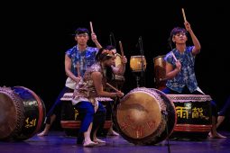 Orang Orang Drum Theatre, Spectacle