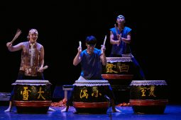 Orang Orang Drum Theatre, Spectacle