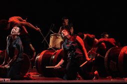 Orang Orang Drum Theatre, Spectacle