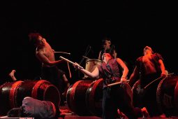 Orang Orang Drum Theatre, Spectacle