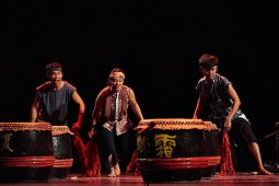 Orang Orang Drum Theatre, Spectacle