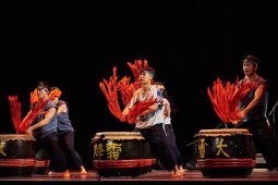 Orang Orang Drum Theatre, Spectacle