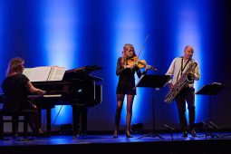 Sandy Anna Olivier, Concert