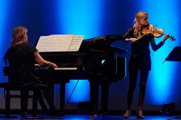 Sandy Anna Olivier, Concert