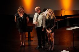 Sandy Anna Olivier, Concert