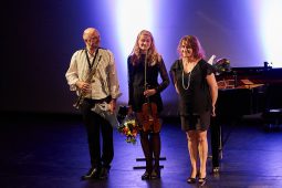Sandy Anna Olivier, Concert