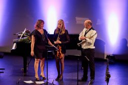Sandy Anna Olivier, Concert
