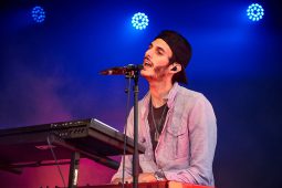 Alma Road, Concert