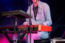 Alma Road, Concert