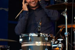 Alma Road, Concert