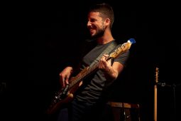 Alma Road, Concert