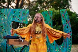 Fred Tousch, Spectacle